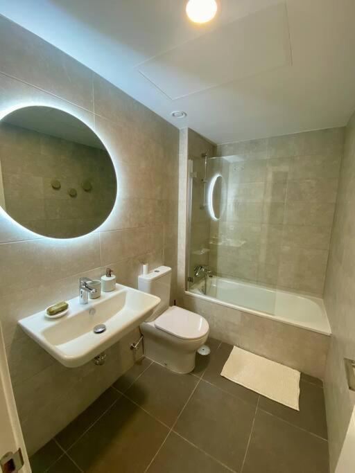 Nuevo Moderno Apartamento De Lujo Seville Ngoại thất bức ảnh